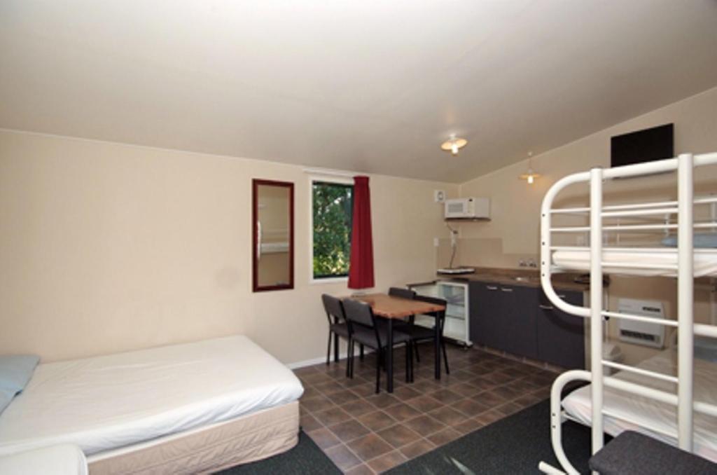 Omokoroa Kiwi Holiday Park Tauranga Rom bilde